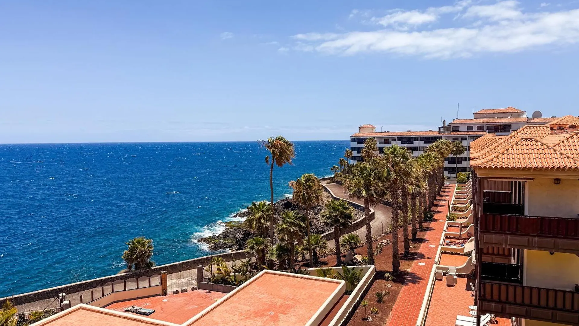 Magnificent Balcon With Sea And Pool View Daire Costa Del Silencio